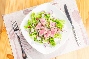 Salad with tuna