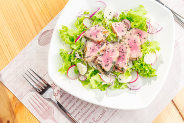 Salad with tuna