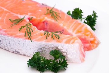 ffrisches Lachssteak mit Petersilie