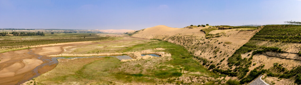 Trockenheit und Erosion am Ordos-Plateau, Innere Mongolei