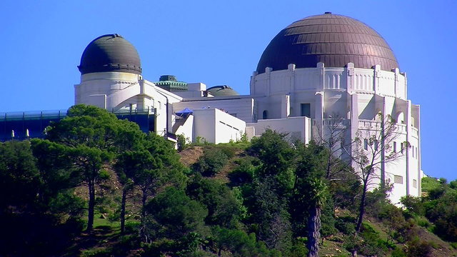 Footage of the famous Griffith observatory 