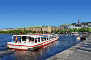 Hamburg - am Jungfernstieg.