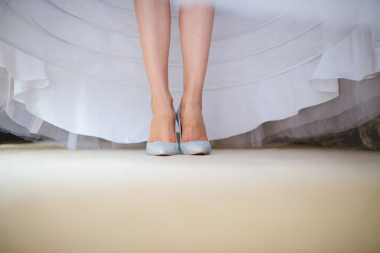 Bride in Sparkling Shoes