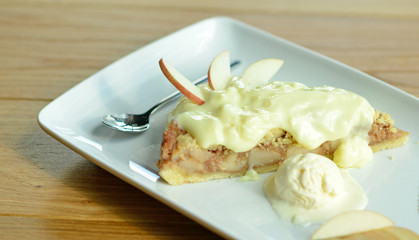 Fresh apple pie with vanila ice-cream
