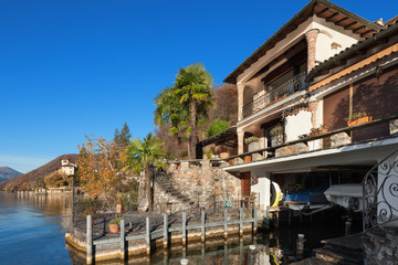 Obraz premium Lake House