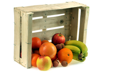 Cageot de fruits renversé