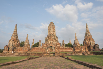 Fototapeta premium Wat Chaiwattanaram old ruins temple in Ayutthaya, Thailand.