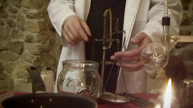 Alchemist lab pan detail