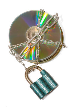CD mit Schloss und Kette für Datenschutz