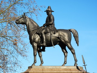 Fototapeta na wymiar The Victorian bronze equestrian statue of the Duke of Wellington on his horse Copenhagen stands at Hyde Park Corner, London, England,UK. It was sculpted by Joseph Boehm and was unveiled in 1888