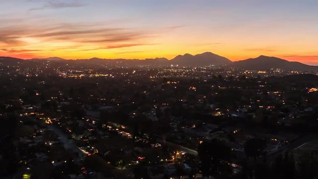 Thousand Oaks dusk to night time lapse with zoom in Southern California.