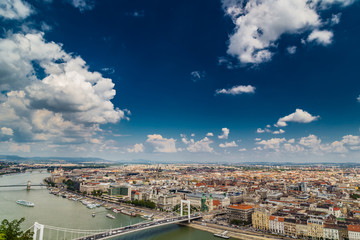 Fototapeta premium The Danube River runs through Budapest