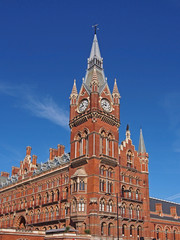 Fototapeta na wymiar St. Pancras Railway Station, London