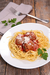 spaghetti with meatball and parmesan