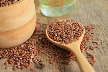 Linseed oil and flax seeds