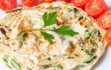 Juicy asparagus omelette