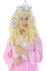 Kleine Prinzessin in Kostüm zu Karneval, Fasching oder Fastnacht für Kostümfest oder Mottoparty