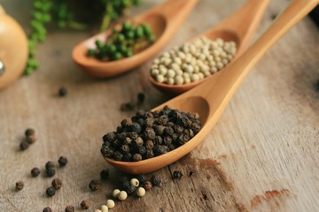 Green seeds with dried pepper