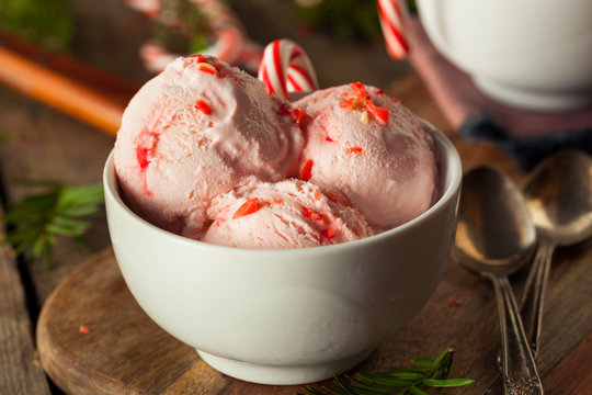 Homemade Peppermint Candy Cane Ice Cream