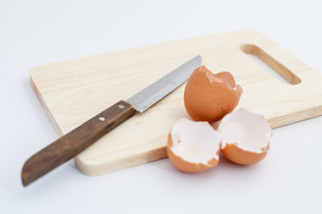 shell egg and knife after cooking 