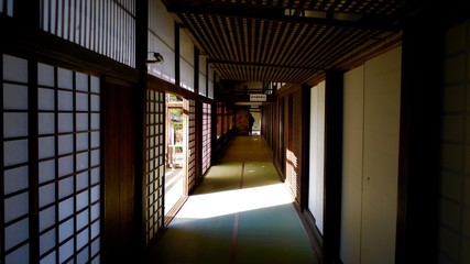 日本家屋の廊下