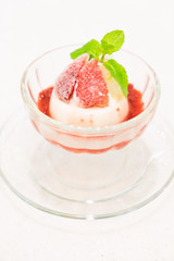 Panna cotta strawberry