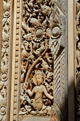 Tempel und Buddhastatuen in Thailand