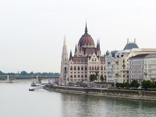 Fototapeta premium Hungarian Parliament Building in a rainy day, Budapest, Hungary