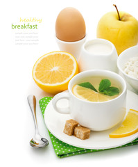 Mint tea with lemon and healthy breakfast