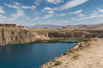 Fototapeta na wymiar lake band-e-amir - afghanistan