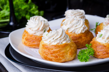 profiteroles with salmon and cream cheese