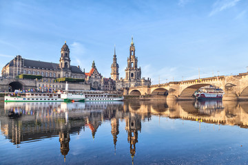 Fototapeta na wymiar Dresden skyline and Augustus bridge