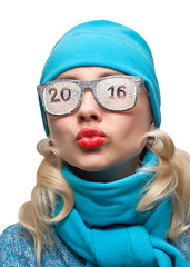 New year's kiss sports the blonde with the inscription on the glasses 2016