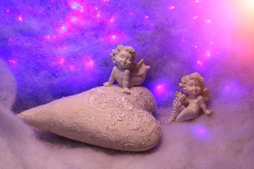 Small angel figurines