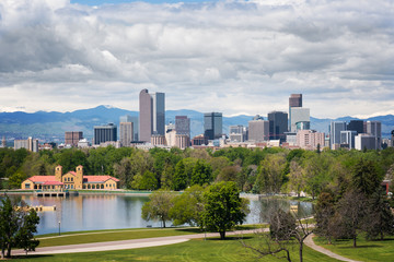 Denver Colorado Skyline on a Cloudy Day - obrazy, fototapety, plakaty