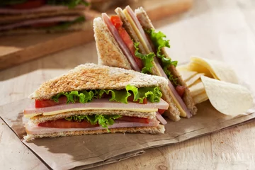 Cercles muraux Snack homemade club sandwich fwith potato chip