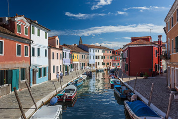 Fototapeta na wymiar Colorful houses in Burano, Venice Italy.