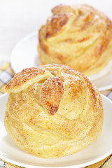 Apples baked in puff pastry