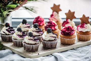 berry cupcakes