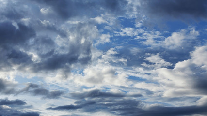 Obraz premium white cloudy and blue sky for weather background
