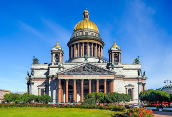 Fototapeta na wymiar St Isaac's Cathedral, St Petersburg, Russia