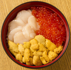 海鮮丼