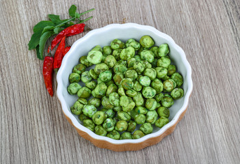 Wasabi peas