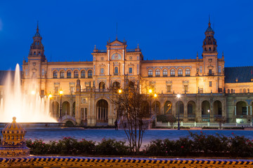 Evening  view of Plaza de Espana with fountain