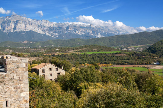 Le Pe&ntilde;a Monta&ntilde;esa vu d'Ainsa, Aragon, Espagne, Europe