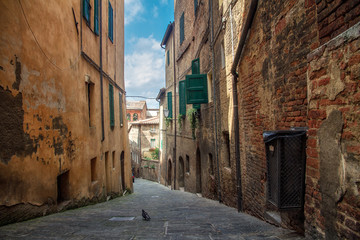Fototapeta na wymiar Улица в старой части города Италии