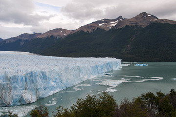 Argentyński lodowiec Perito Moreno. © sly10000