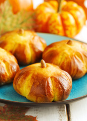Pumpkin buns