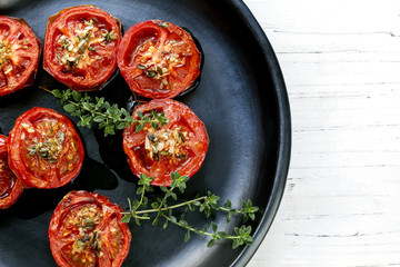 Roasted Tomatoes with Garlic and Thyme