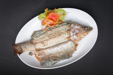 Fish Dishes - Grilled snapper with salt